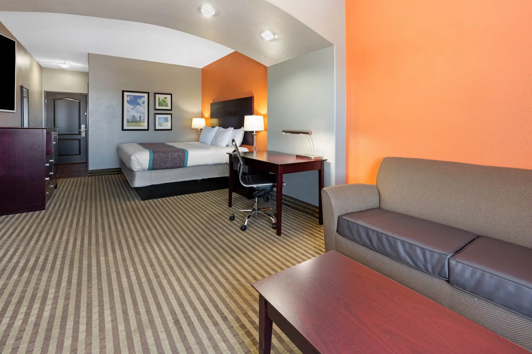 Modern Guest Room